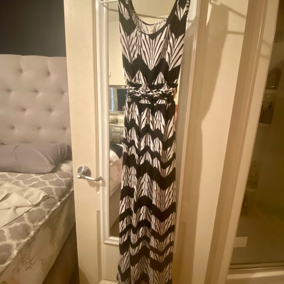 Maxi Dress - Picture 2 of 5